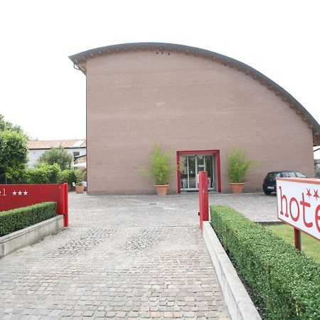 15.92 Hotel Cazzago  Extérieur photo