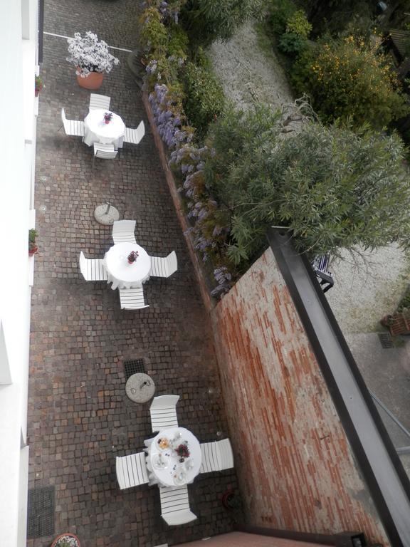 15.92 Hotel Cazzago  Extérieur photo