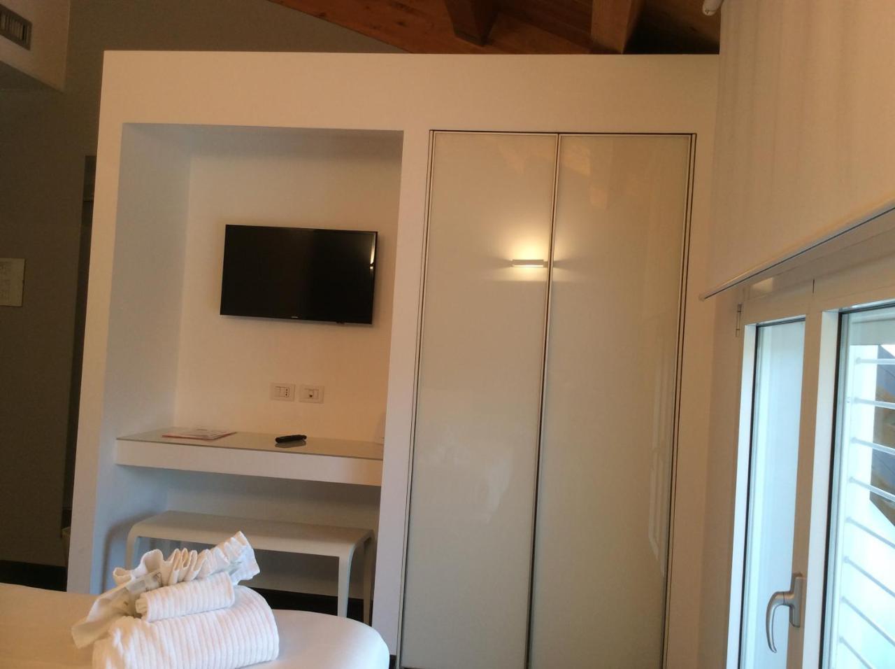 15.92 Hotel Cazzago  Extérieur photo